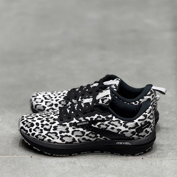 کتونی پیاده روی بروکس brooks revel 6-2
