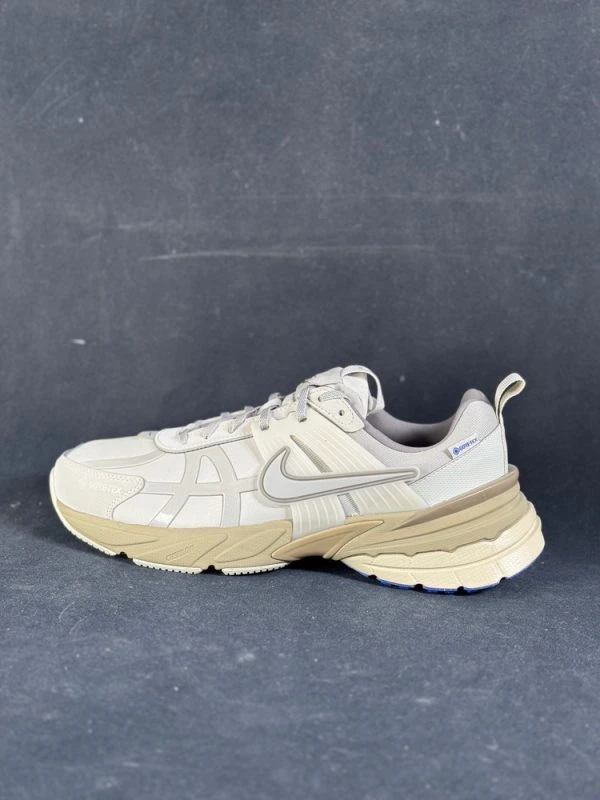 کتونی گورتکس نایکی مدل v2k run gtx