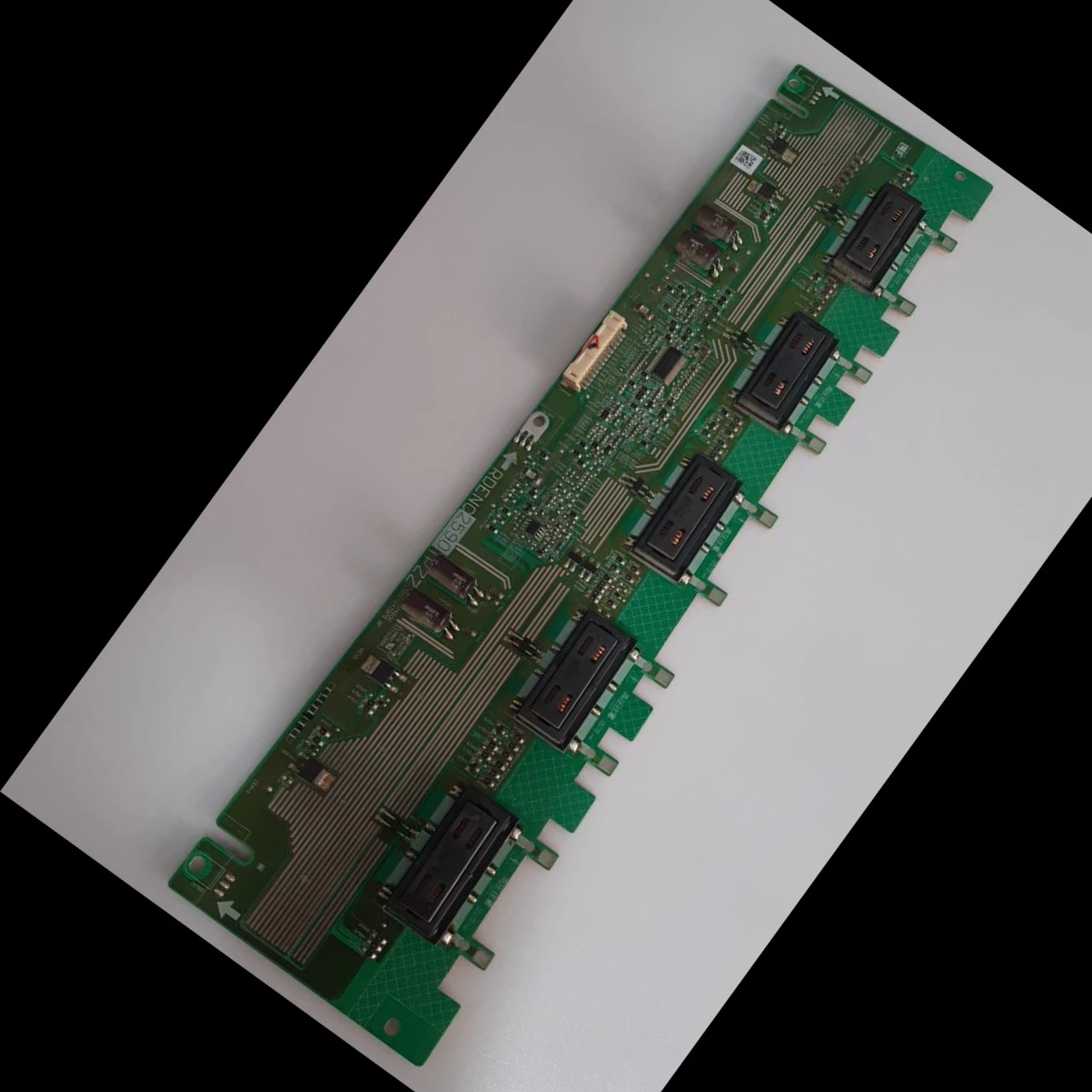 کد 127 # برد اینورتور الجی مدل 32LH200C