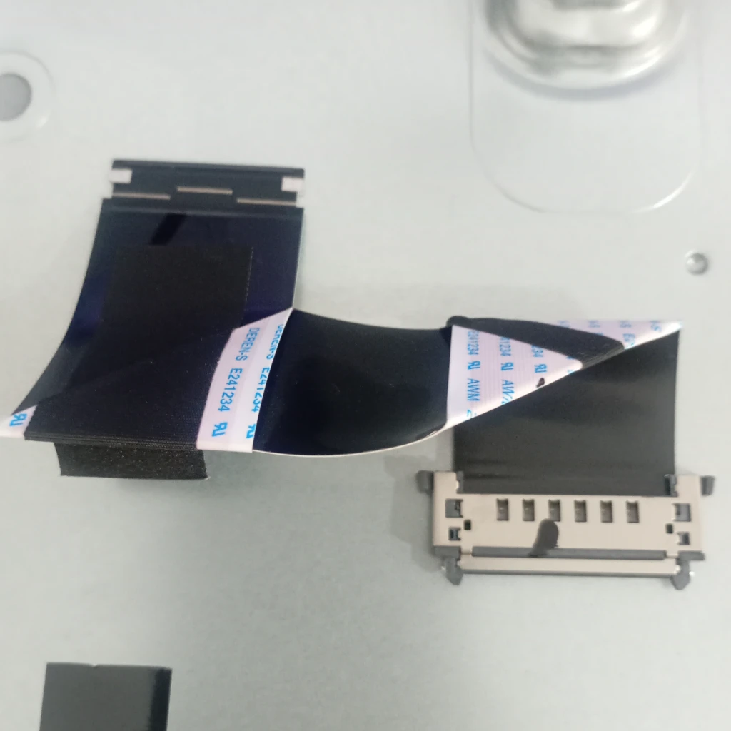 کد 236 # کابل LVDS ایکس‌ویژن 43XT725