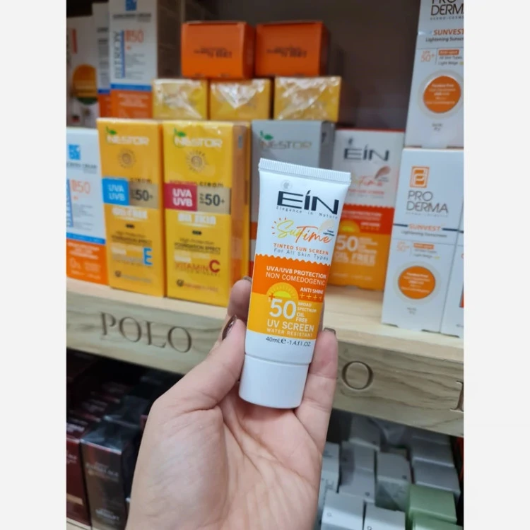 کرم ضد آفتاب ای آی ان رنگی مدل تیوپی حاوی ویتامین EوC