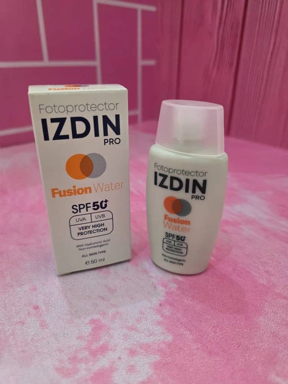 کرم ضد آفتاب فیوژن واتر ایزدین پرو SPF50