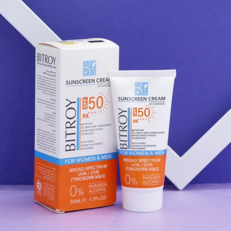 کرم ضدآفتاب بی رنگ بیتروی پوست چرب SPF50 حجم 50 میل 92043