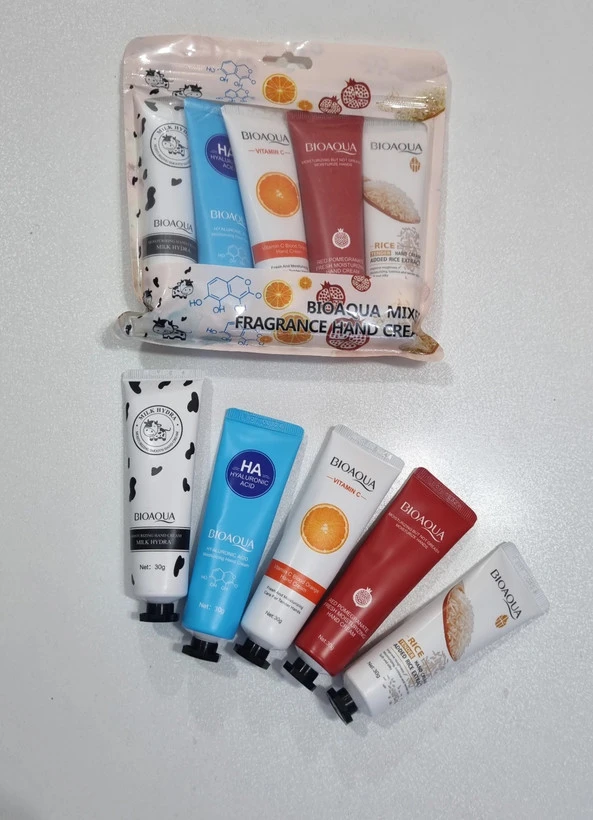 کرم مرطوب کننده ۳۰ گرمی Bioaqua