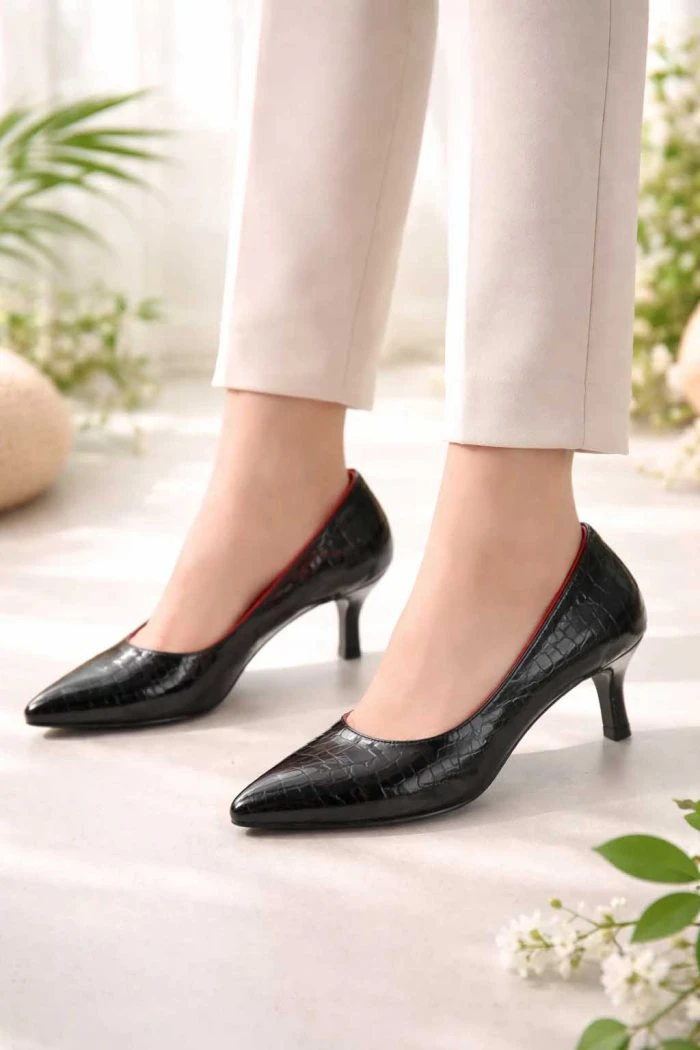 کفش پاشنه دار چرم S2042