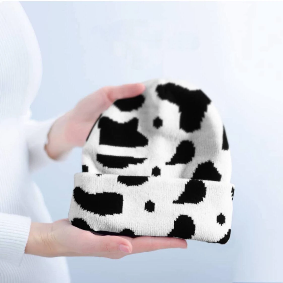 کلاه بافت طرح گاوی