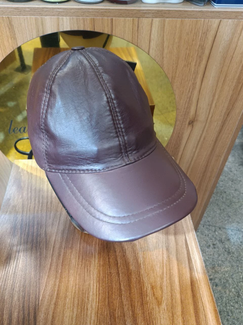 کلاه چرم ساده قهوه ای رنگ