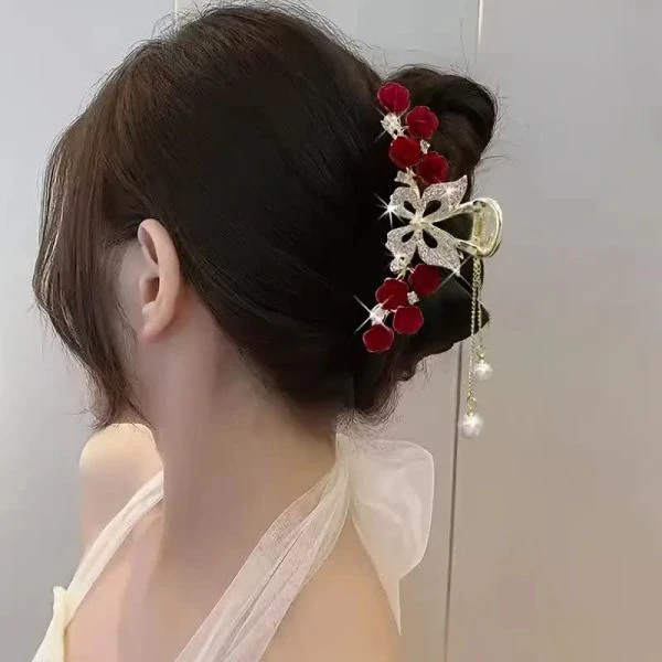 کلیپس مجلسی پروانه و گل رز زایا