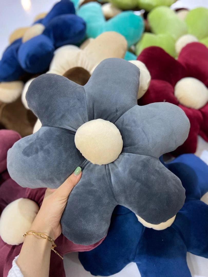 کوسن طرح گل مخمل وارداتی نارنجی کرم