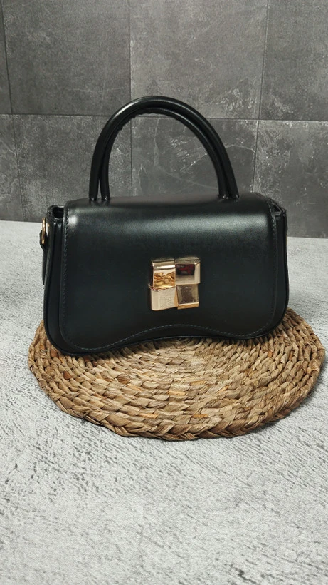 کیف دخترانه سگکک برجسته مکعبی