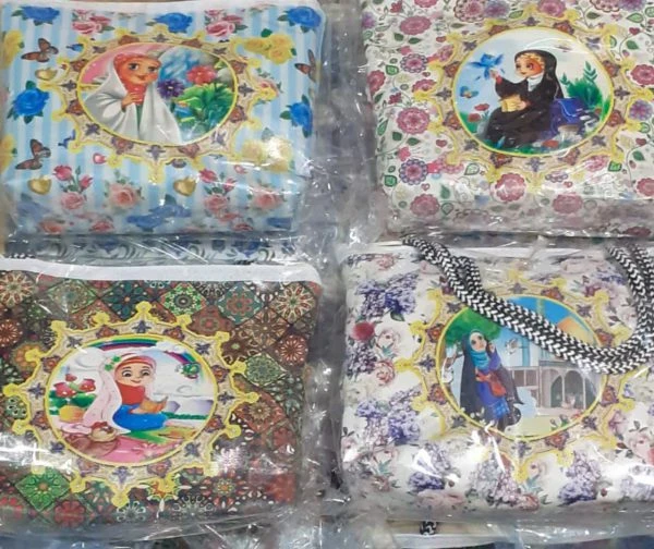 کیف دستی دخترانه چرمی – هدیه‌ای شیک و پاداشی انگیزه‌بخش برای کودکان