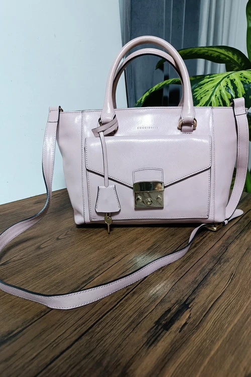 کیف دستی و دوشی چرم طبیعی رنگ روشن