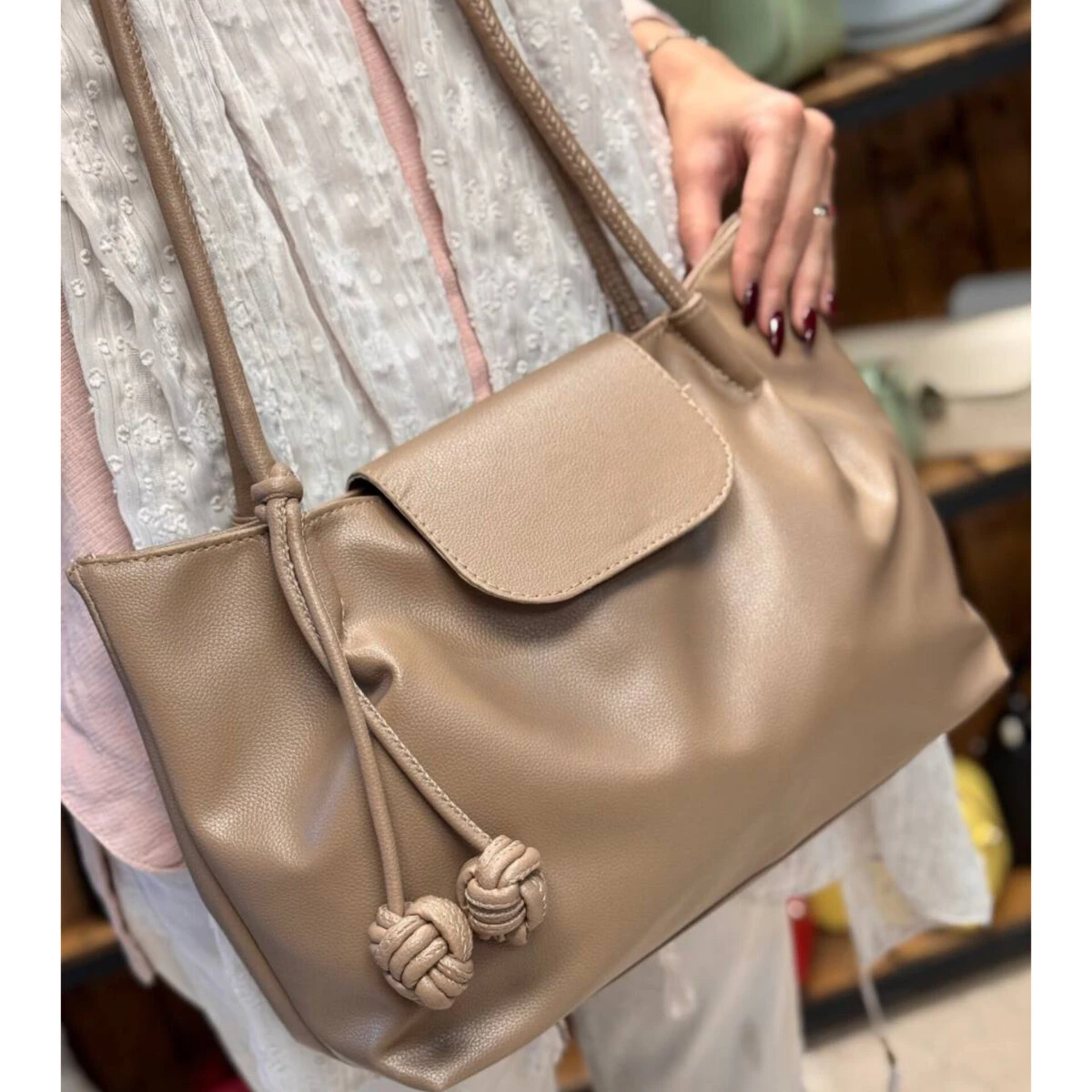 کیف زنانه شل آویز گره لانا