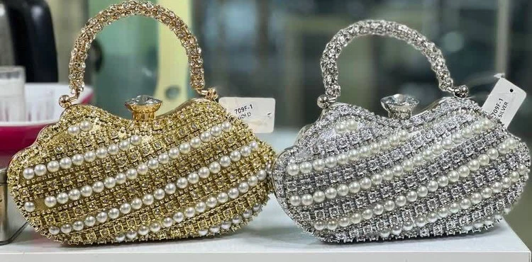 کیف مجلسی مرواریدی دهنه وارداتی ابعاد ۱۴*۱۸