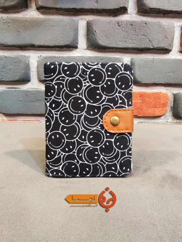 کیف پول کتی دکمه دار طرح اسمایلی کد KPDC27