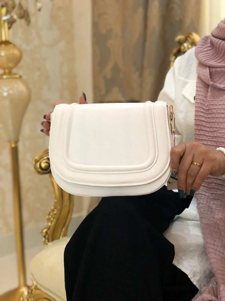 کیف چرم زنانه پاسپورتی برجسته سفید