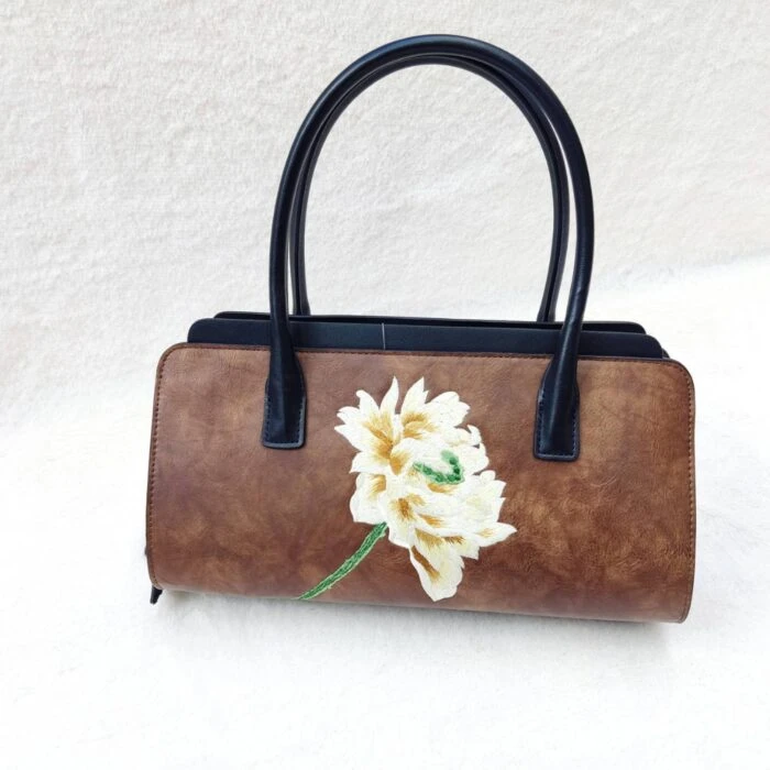 کیف چرم مجلسی زنانه ، چرم طبیعی گلدوزی شده وارداتی مدل 569