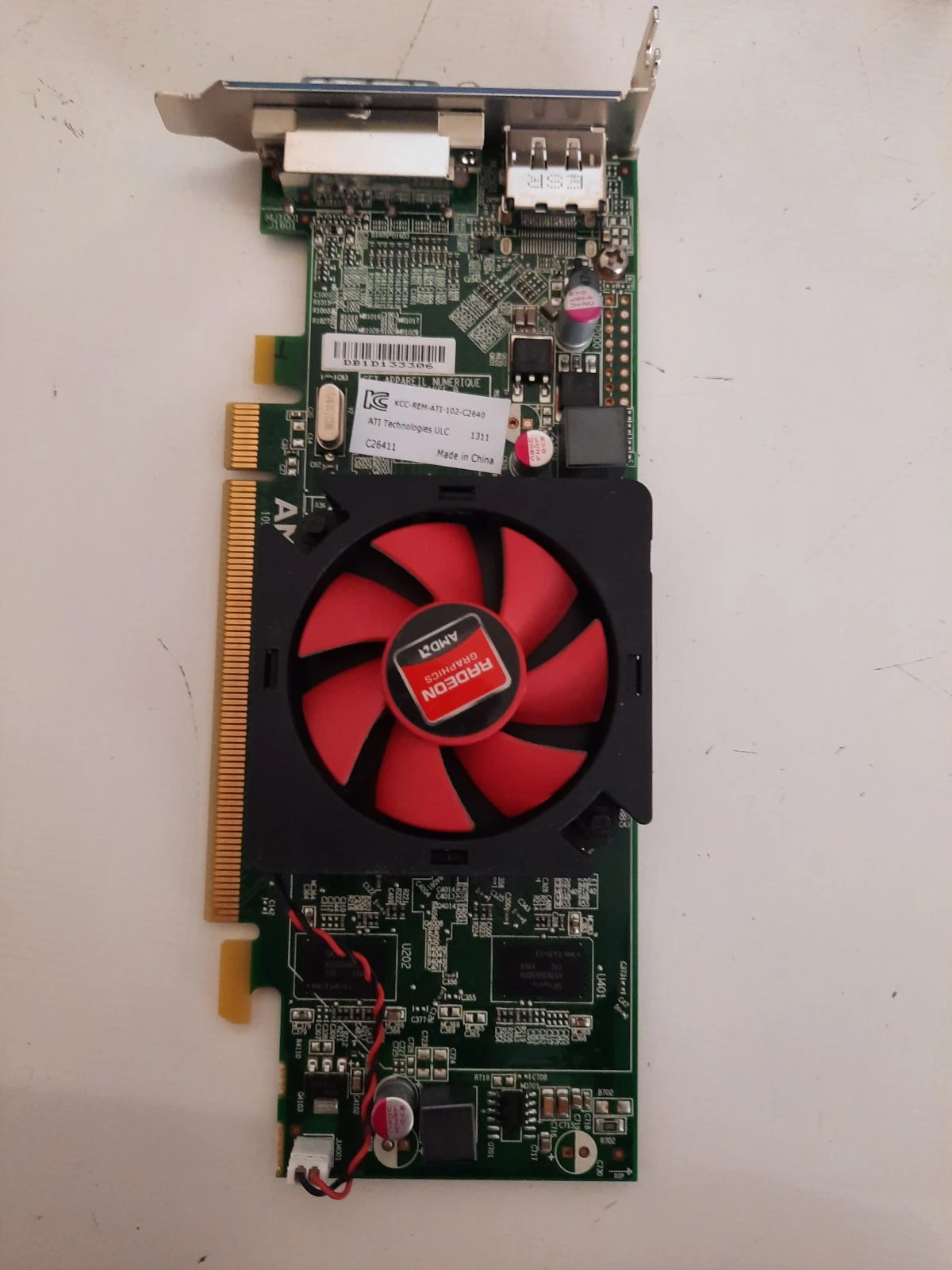 گرافیک amd radeon 7000 1g ddr3