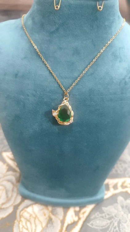 گردن بند اشکی سبز
