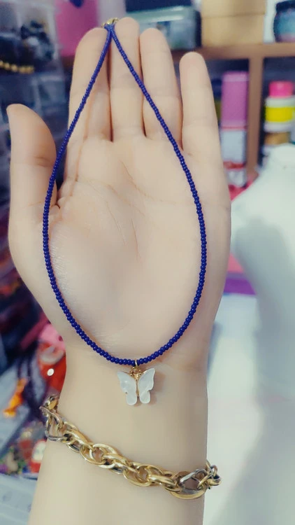 گردن بند پروانه با منجوق چک درجه یک