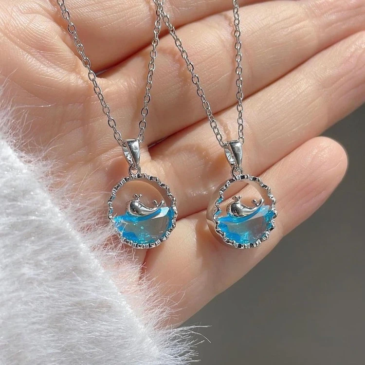 گردنبند دلفین و دریا آبی 🐬💙