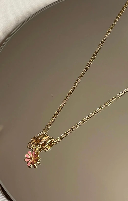 گردنبند طرح گل