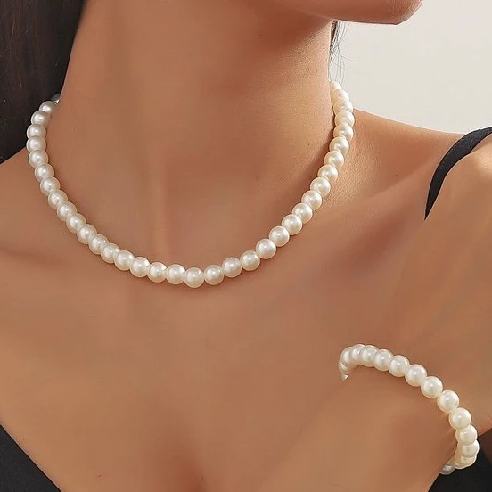 گردنبند و دستبند مروارید پرورشی