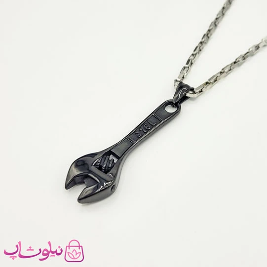 گردنبند پسرانه استیل مدل آچار مشکی کد 210