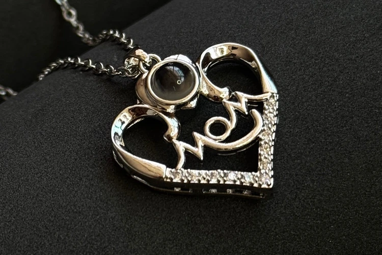 گردنبند ۱۰۰ زبانه love