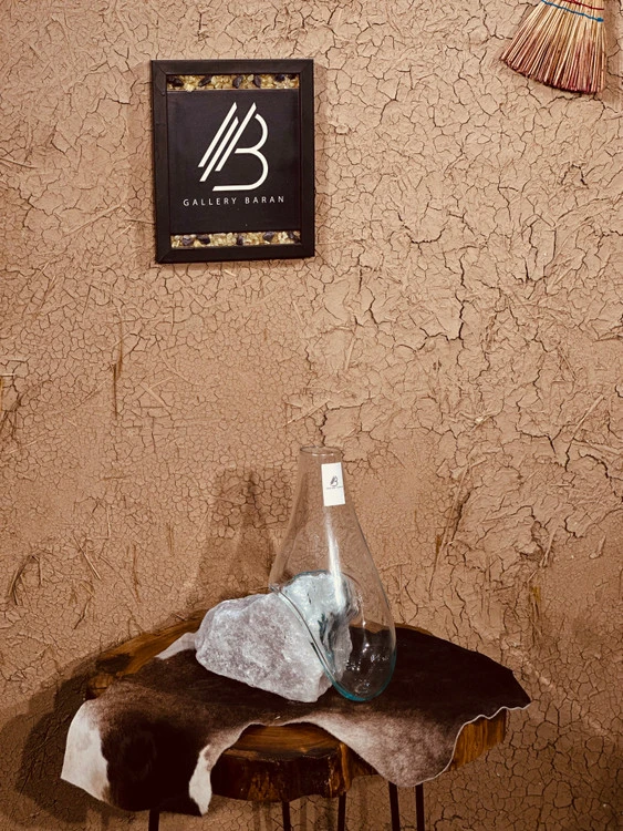 گلدان آبگینه سنگ نمک و شیشه دسساز