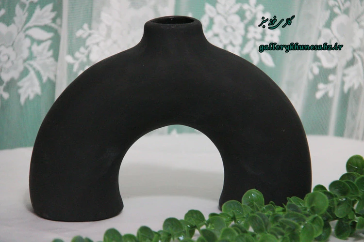 گلدان دکوری مشکی کد 09