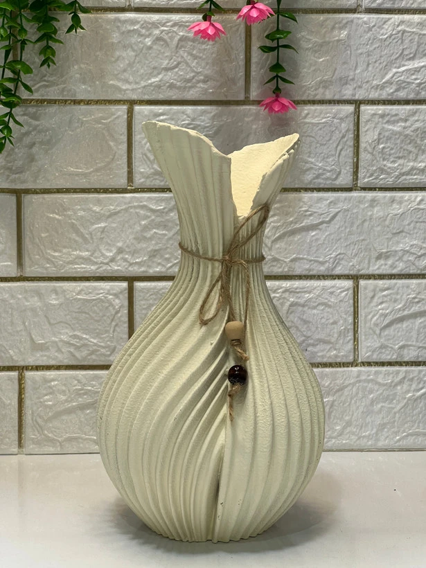 گلدان سفید