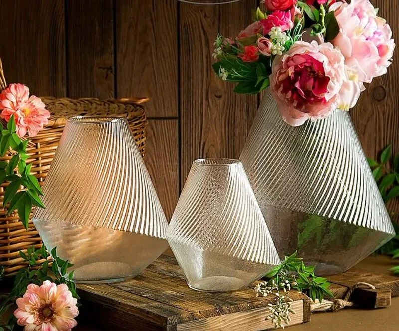 گلدان شیشه ای طرح دار سایز 2