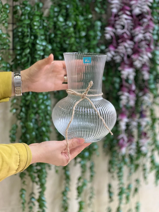 گلدان شیشه ای