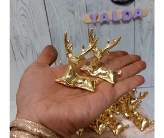 گوزن نشسته زاماک مناسب تزیین سنگ مصنوعی