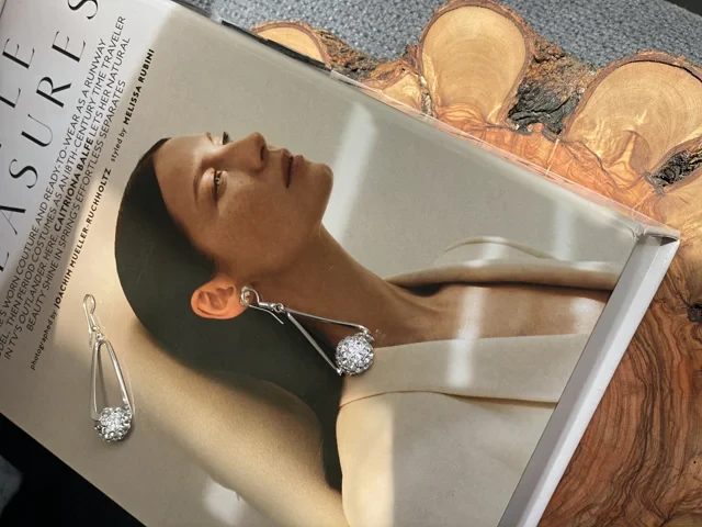 گوشواره اویزی گوی نگینی