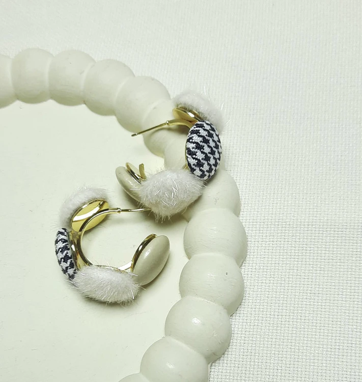 گوشواره حلقه ای با میخ ضد حساسیت