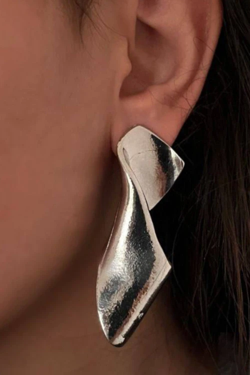 گوشواره زنانه برند فشن مدل دفرمه استیل رنگ ثابت