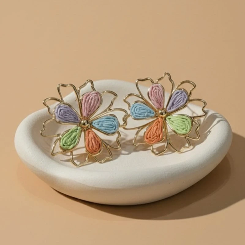 گوشواره طرح گل رنگین کمانی نخی