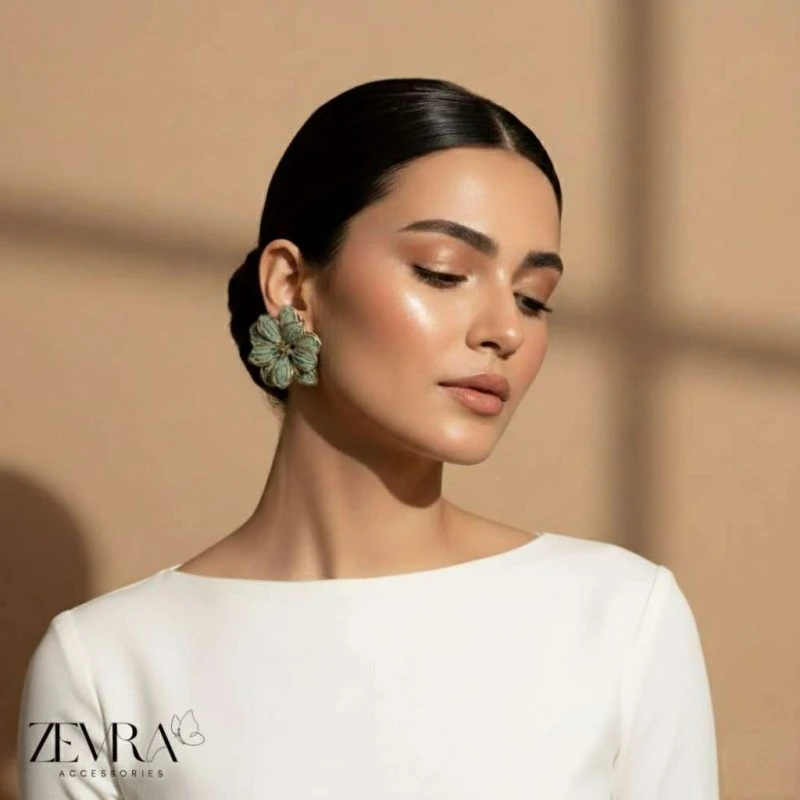گوشواره طرح گل سبز نخی