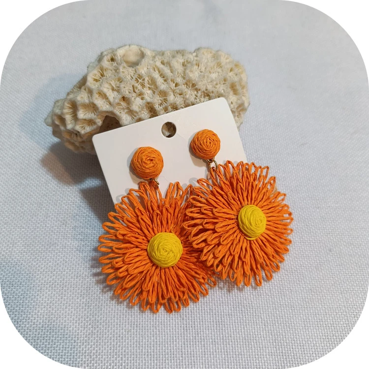 گوشواره میخی حصیری طرح گل