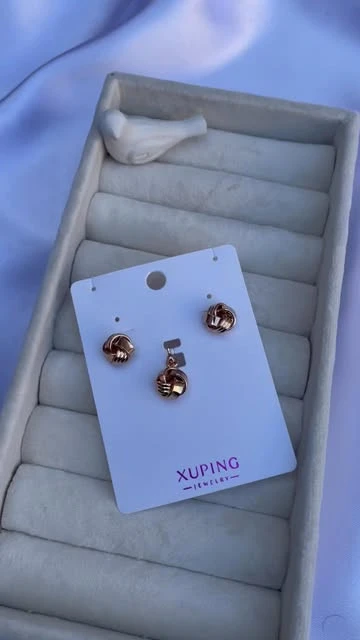 گوشواره و گردنبند طرح گره ای