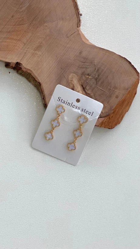 گوشواره ونکلیف آویز سفید