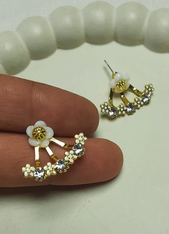 گوشواره گل صدفی