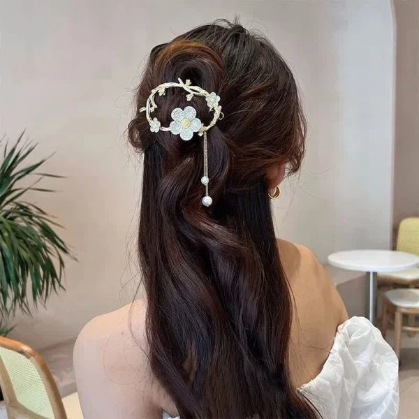 گیره چفتی گل آویزدار تمام نگین